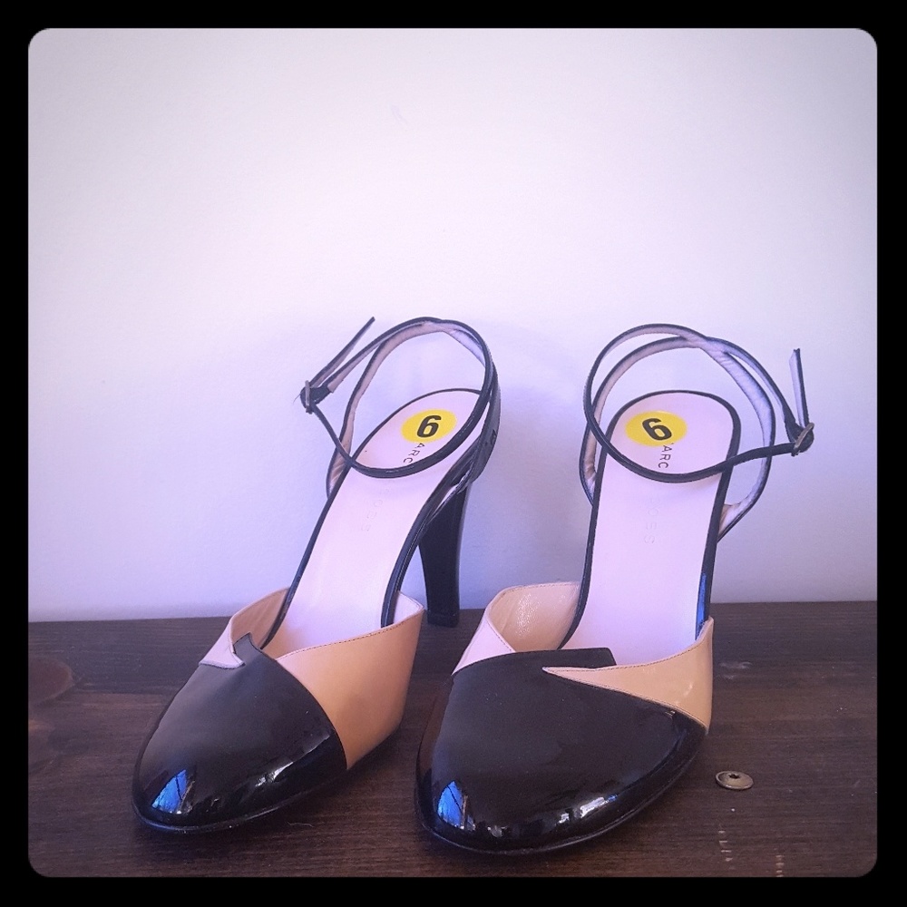 Marc Jacobs two toned slingback pumps